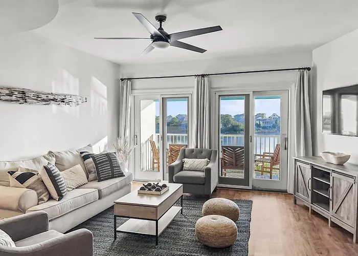 Sea La Vie Condo